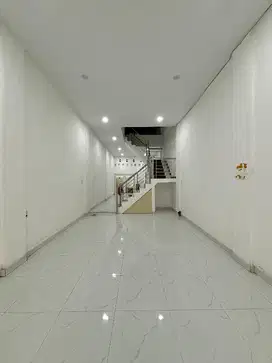 dijual Rumah Komplek Daerah Sutrisno Siaphuni Semi Furnish 3.5 Tingkat