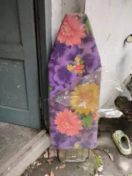 Meja setrika, belum pernah dipakai