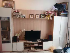 Lemari TV ruang tamu