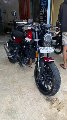 Leoncino 250 CC