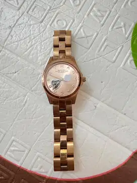 Jual cepat jam tangan mewah Marc Jacobs