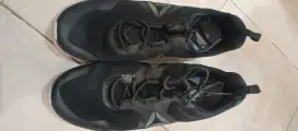 REEBOK RUNNING SHOES