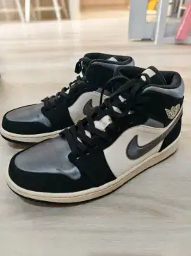 Air Jordan Mid SE Satin Grey US 9 Mulus Pemakaian Indoor Saja