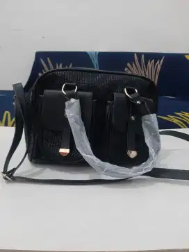4 sling bag baru
