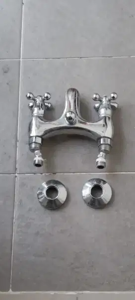 kran mixer air panas dan dingin merek WASSER. murah sekali