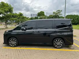 Toyota Voxy 2022 Bensin