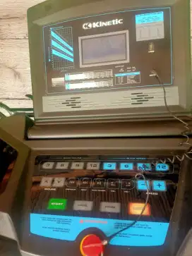 Treadmill Elektrik Kinetic