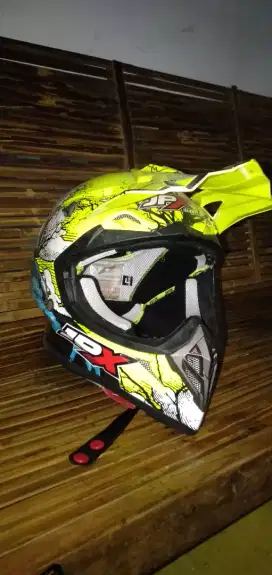 Jual helm trail merk JPX
