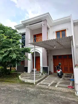 Rumah Hook Mewah di Merapi Regency dekat Jalan Kaliurang