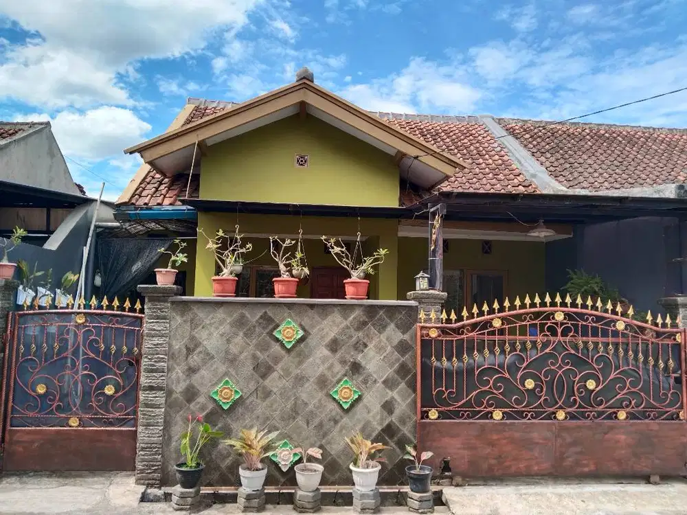 dijual rumah strategis dekat tol seroja