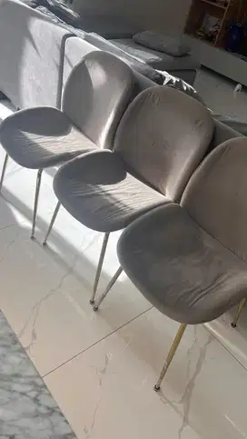 kursi duduk untuk meja makan