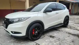 JUAL Honda Hrv 2017 mulus terawat