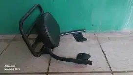 Sandaran belakang motor  Honda Genio