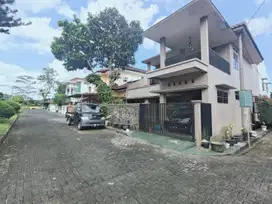 Rumah 2 lantai perum dekat wisata D'Village Baturaden, kanpus Unsoed