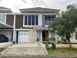 Rumah cantik di Victoria Valley Citraland Bsb semarang 8637