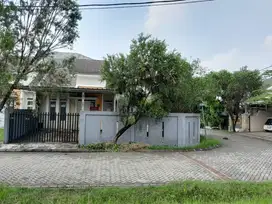Dijual rumah hoek sdh dipagar keliling di Citra Indah