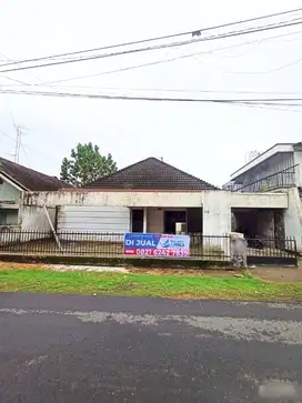RUMAH TUA JL SEI HALABAN DAERAH ISKANDAR MUDA