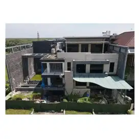 Rumah Pakuwon City Imperial Beach Full Marmer Private Pool
