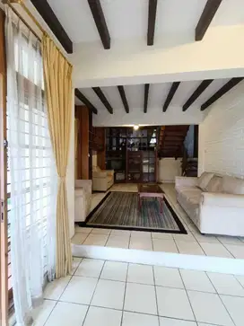 Dijual Rumah+Kostan di Jl. Terusan cigadung, Bandung