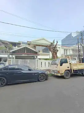 Dijual Rumah Tua Hitung Tanah Di Janur Kuning Kelapa Gading