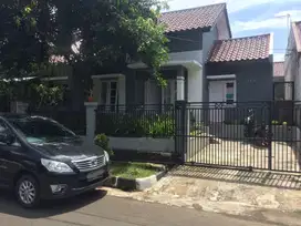 Jual Rumah Strategis 10 Menit ke Stasiun Depok Baru Harga Nego J-15812