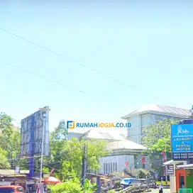 tanah dan tempat usaha pinggir jalan lembah UGM super istimewa