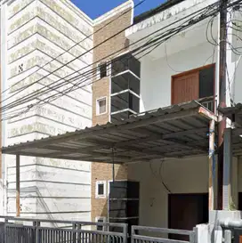 RUMAH 2 LANTAI JL. TALASALAPANG