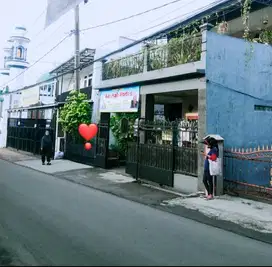 Rumah pinggir jln 2 lantai jatinangor