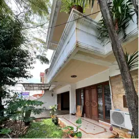 JUAL RUMAH DESIGN CLASSIC AREA STRATEGIS