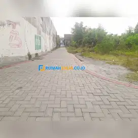 tanah pekarangan sangat strayegis jalan damai jalan kaliurang KM 7.8