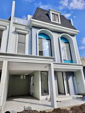 Dijual Rumah 3 Lantai Cipayung, Full Bata Merah & Rooftop