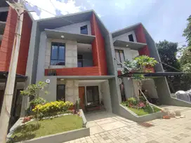 Rumah di Jual di Cibinong Spek Dinding Bata Merah