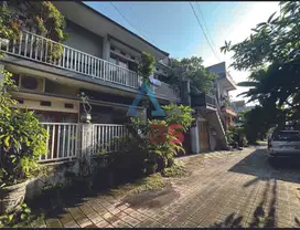 Dijual rumah 2 lantai  Jl tibung sari perbatasan Kebo Iwa utara dalung