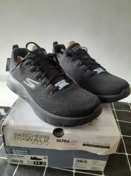 Sepatu go walk skechers