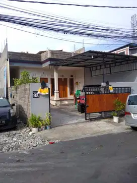 Rumah Baru dan Cantik lokasi yang strategis di di Belakang Aston Ubung