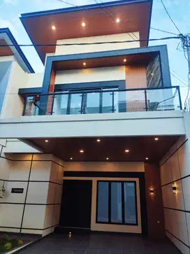 Rumah dlm Cluster dekat exit Tol Desari Jaksel