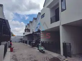 Dijual rumah 2 lantai  Perumahan cluster  One gate Sistem  Di Sesetan