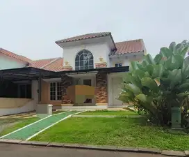 Dijual rumah citragran cibubur, posisi hoek sangat tapi siap huni