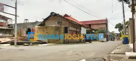 tanah sangat strategis jalan kaliurang KM 5 timur natasha