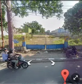 Tanah strategies, pinggir jalan raya Cipondoh