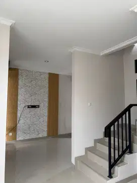 DIJUAL RUMAH BARU 2 LANTAI DI METLAND TRANSYOGI, TURUN HARGA!