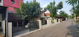 Tanah bagus bonus bangunan layak huni di samirono baru dekat UNY UGM