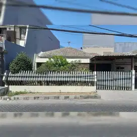 Rumah usaha hitung tanah, jalan besar simpang darmo permai selatan