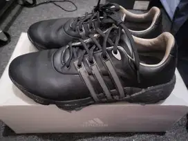 Sepatu Golf Adidas Tour360 22 Hitam Ukuran 43 1/3 baru sekali pakai