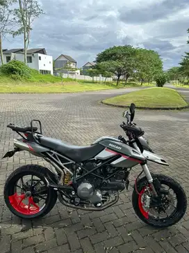 Ducati Hypermotard 796 istimewa 2012 full paper