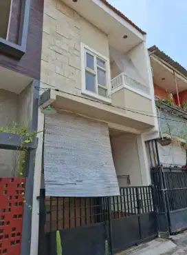 Rumah mungil Strategis