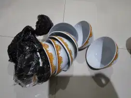 Mangkok keramik istimewa