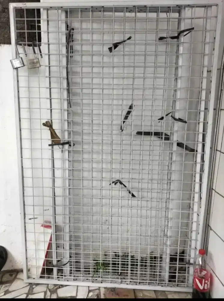 Rak ram gantung barang