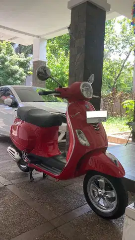 Vespa LX 125 Iget 2019 Pre Facelift Merah