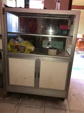 ETALASE RODA DORONG